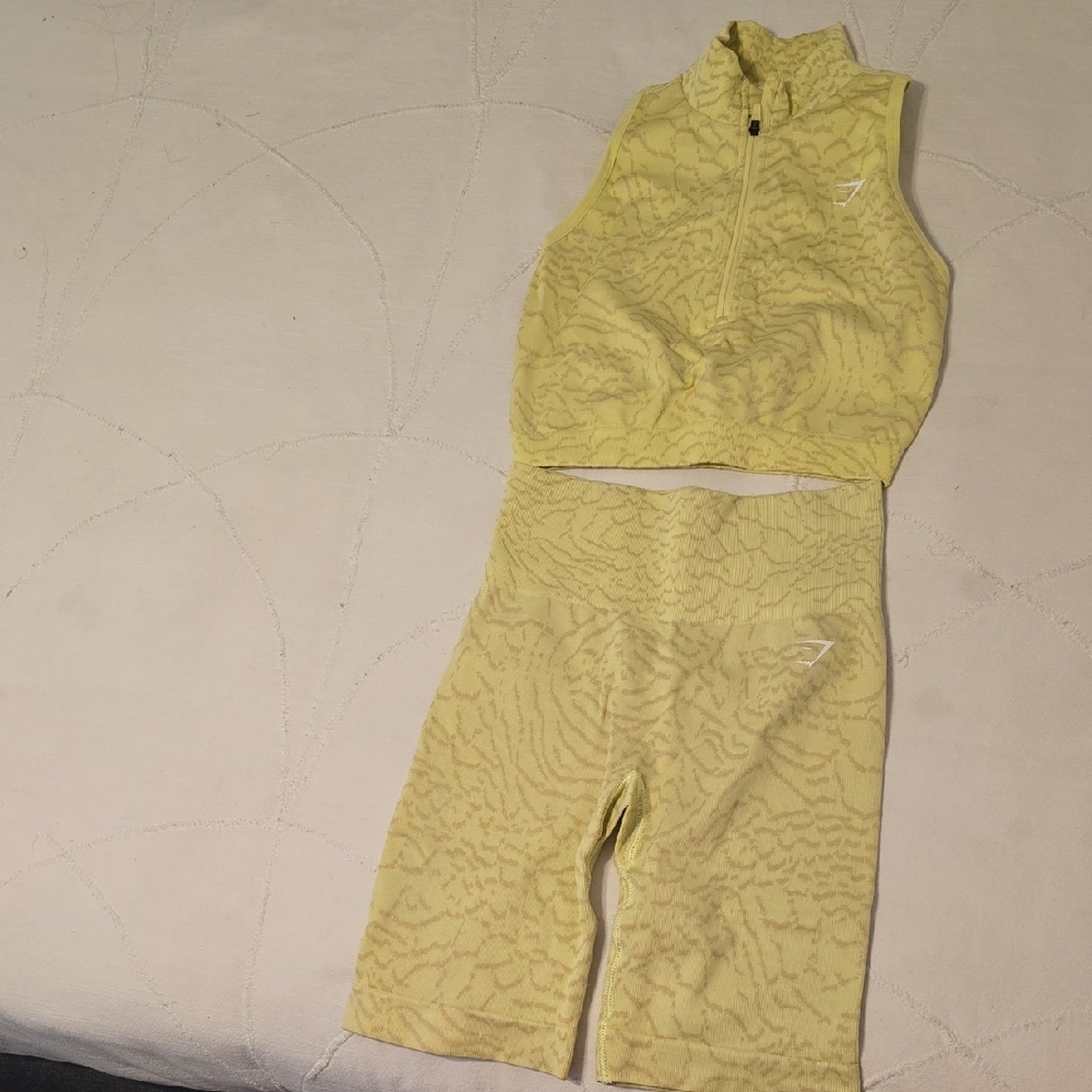 Gymshark Crop Top And Shorts Set- Adapt Animal